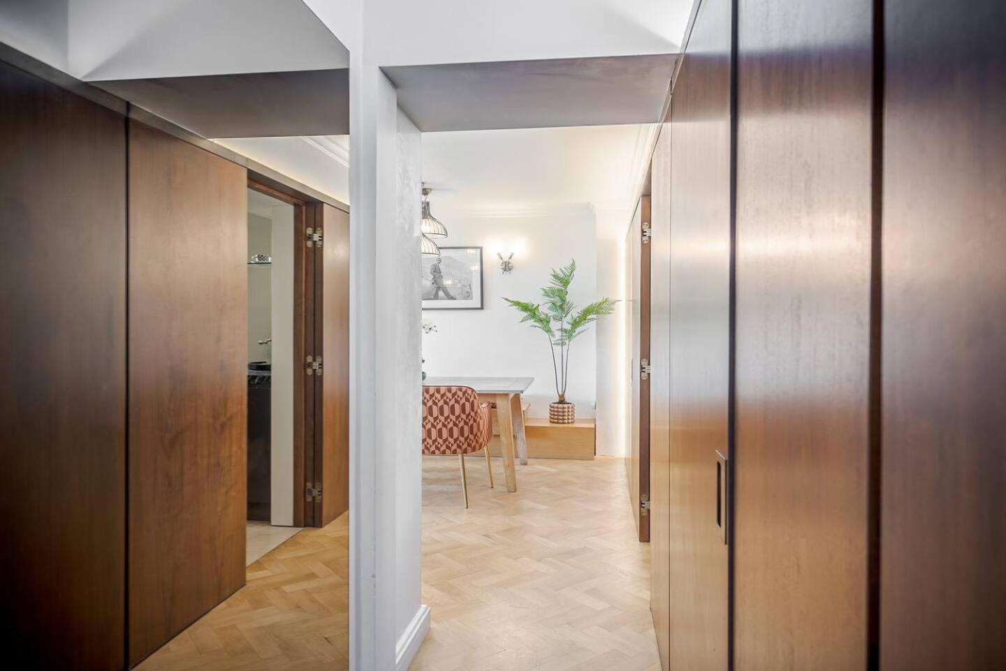 Modern Knightsbridge Apartment With Balcony Overlooking Harrods Prime Location Londres Extérieur photo