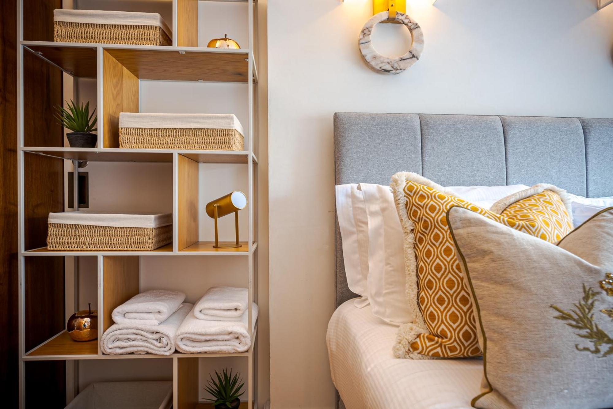 Modern Knightsbridge Apartment With Balcony Overlooking Harrods Prime Location Londres Extérieur photo