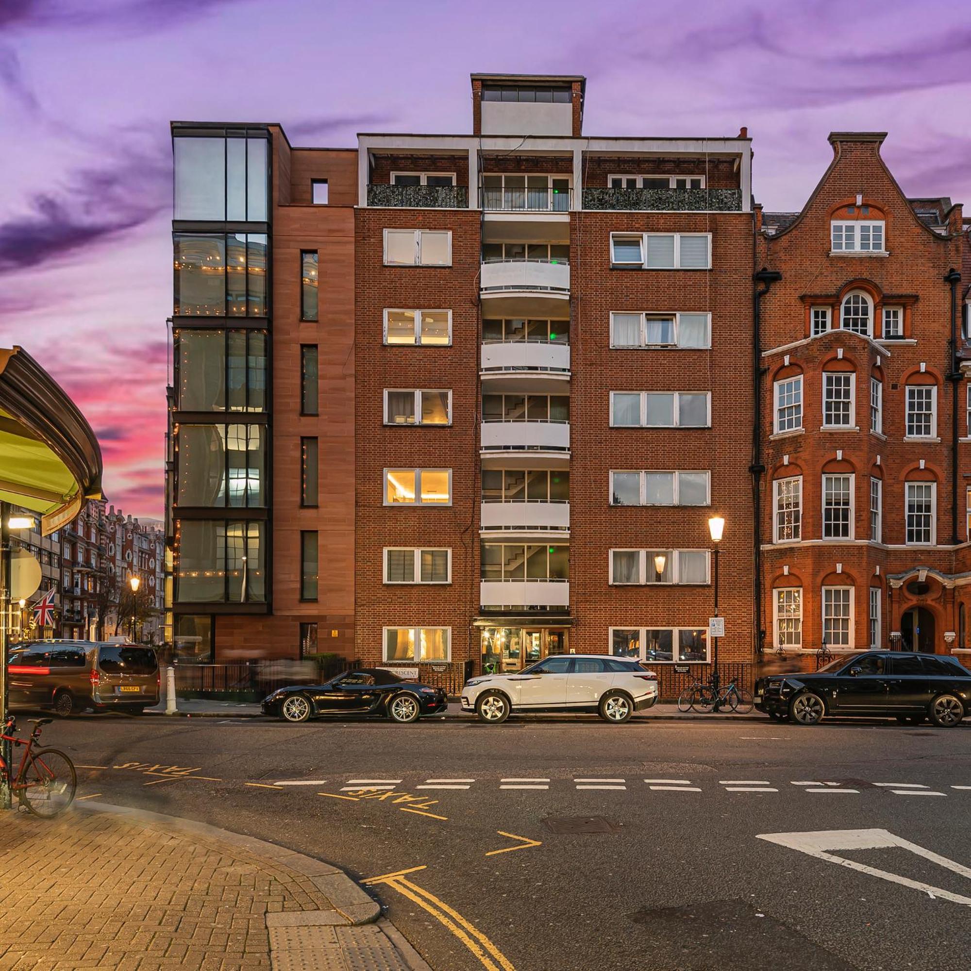 Modern Knightsbridge Apartment With Balcony Overlooking Harrods Prime Location Londres Extérieur photo